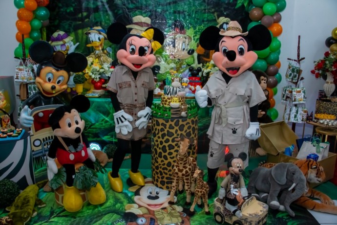 mickey-safari-big-0